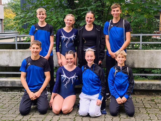 Oben von links: Jenson Döbeli, Olivia Franz, Amanda Gross, Dario Bircher; unten von links: Jonas Bölsterli, Yara Treier, Ria Döbeli, Matteo Franz. Foto: zVg