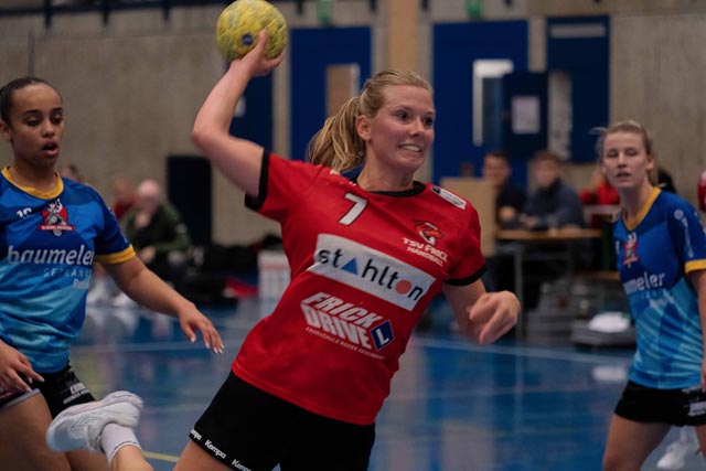 Tamara Treyer beim Abschluss eines Angriffes. Foto: zVg