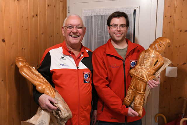 Willy Schürch, Sieger 25m (links) und Roman Küffer, Sieger 300m. Foto: Rolf Waldmeier