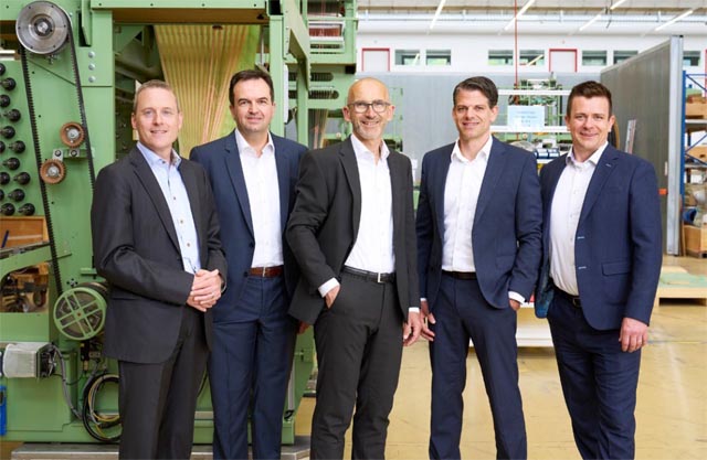 Das Group Management Team der JMG (von links nach rechts): Fabian Voser (COO), Hanspeter Weilenmann (CFO), Andreas Conzelmann (CEO), Stephan Bühler (Inhaber), Bertram Wendisch (CTO); Benedikt Rentsch (CCO) übernimmt seine neue Funktion am 1. März 2025. Foto: zVg