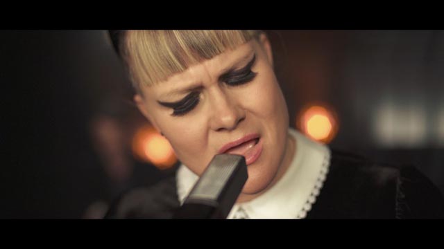 Nicole Bernegger im Steiner Saalbau