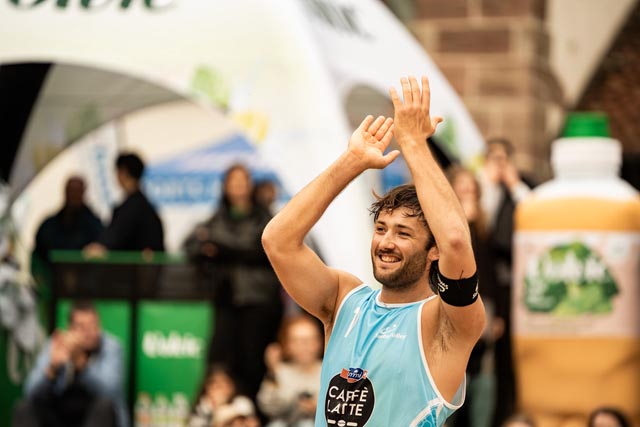 Triumph im hochklassigen Finale: Leo Dillier jubelt. Foto: Adi Knecht