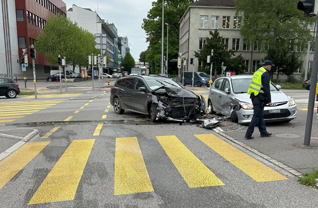 Aarau: Irrfahrt endete mit heftiger Kollision