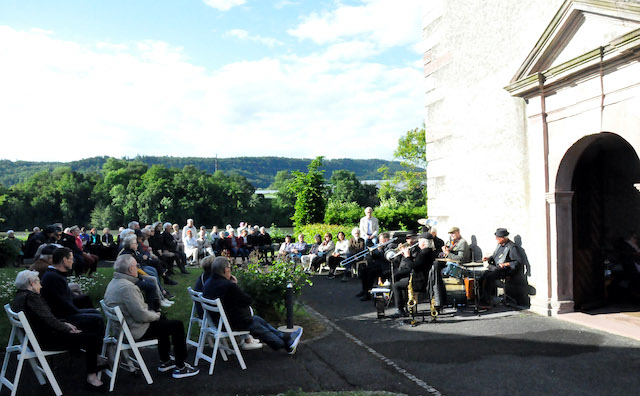 Kaiseraugst: «The River is flowing» – Ein Rückblick auf die lange Nacht der Kirchen