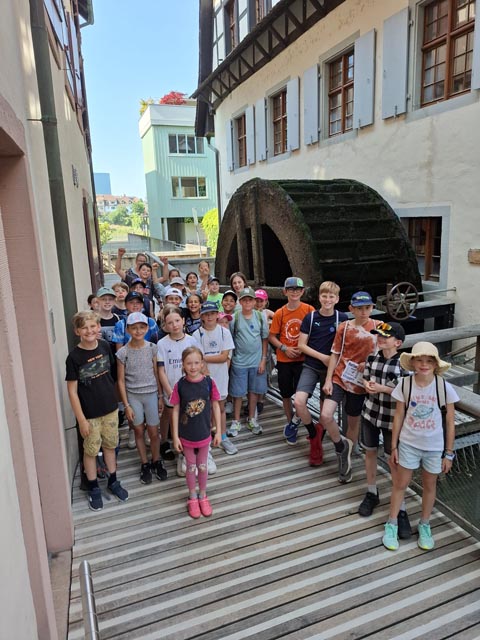 Kaister Religionsklassen in der Papiermühle Basel. Foto: zVg