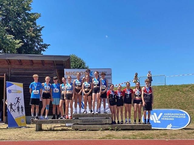 Die Steiner U16-Mixed-Staffette (5×80 m) konnte sich in einem spannenden Rennen den 2. Platz sichern. Foto: zVg 