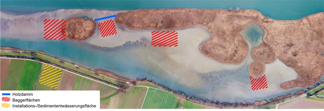 Vogelansicht des Klingnauer Stausees mit Einzeichnungen des Holzdamms, der Baggerflächen und der Installations-/Sedimententwässerungsfläche. Foto: © Kanton Aargau