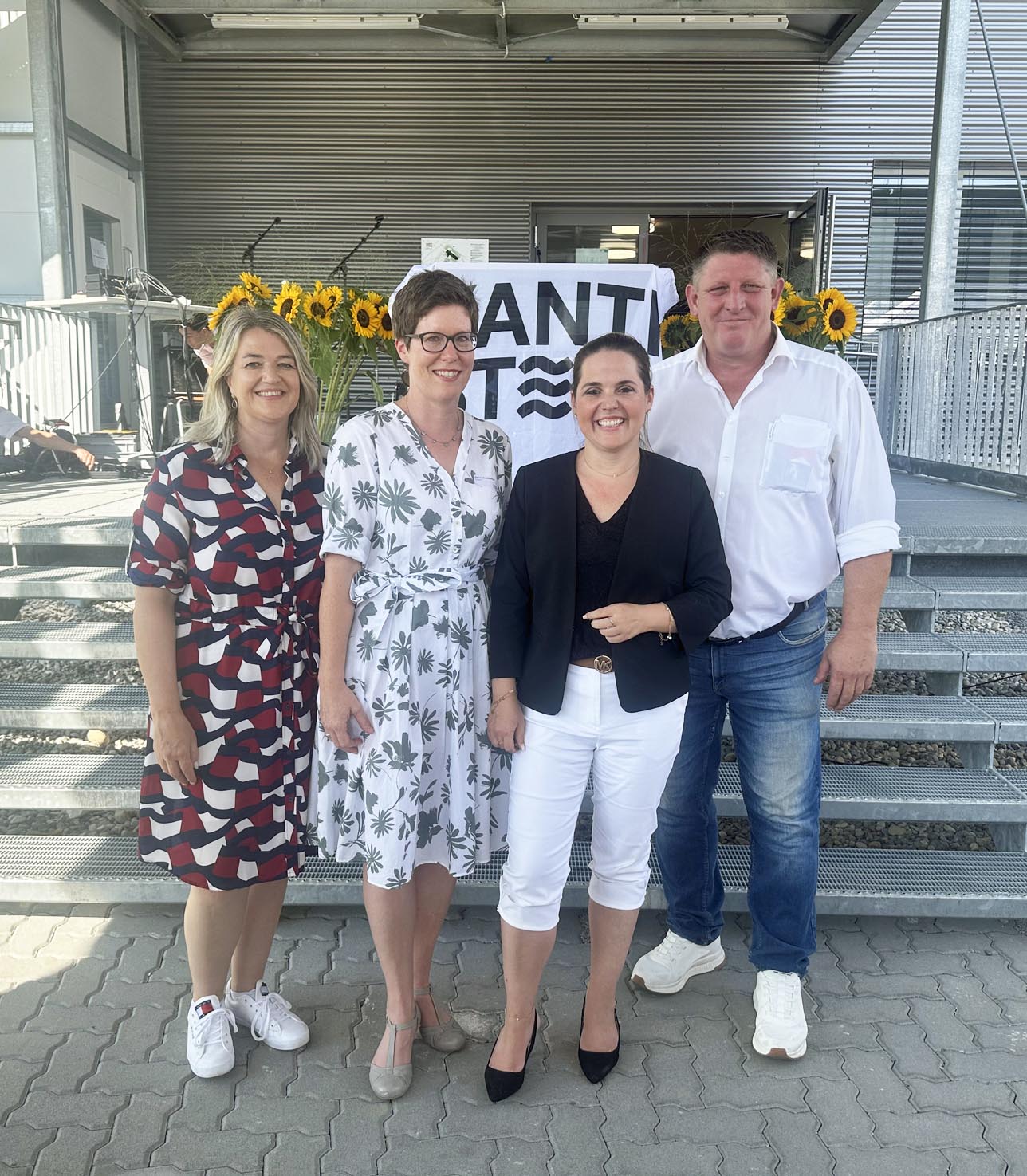 Freuten sich über die neue Kanti: Gaby Gerber, Katrin Brupbacher, Martina Bircher und Beat Käser. Foto: Sonja Fasler