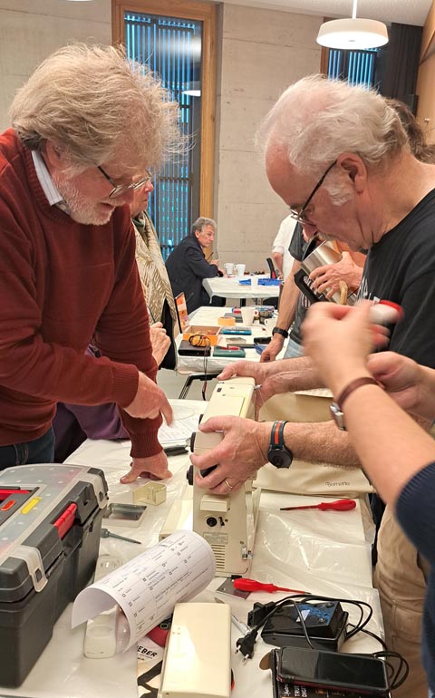 Reparieren statt wegwerfen ist das Motto im Repair-Café. Foto: zVg