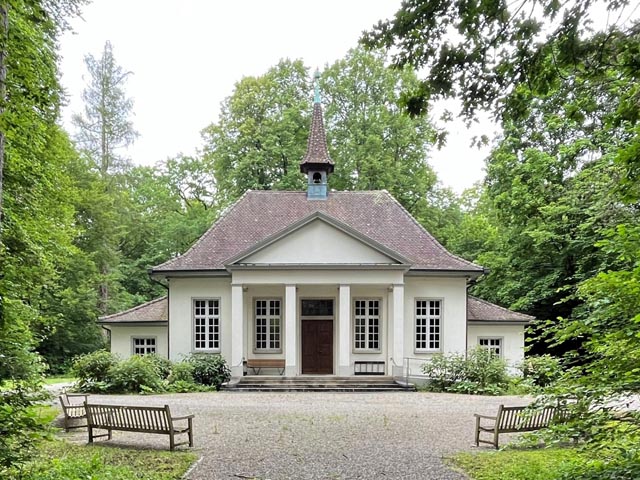 Die Kapelle und die Aufbahrungshalle auf dem Waldfriedhof Rheinfelden werden saniert und modernisiert. Foto: zVg