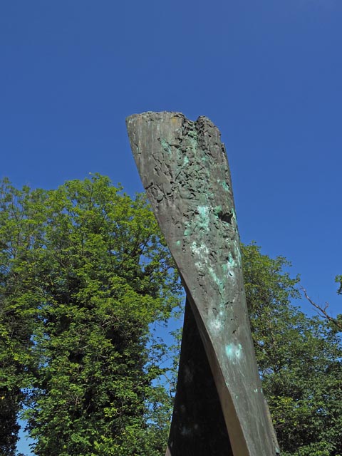 Detail der Grossen Hüllform 1951.2001; Bronze. Foto: zVg