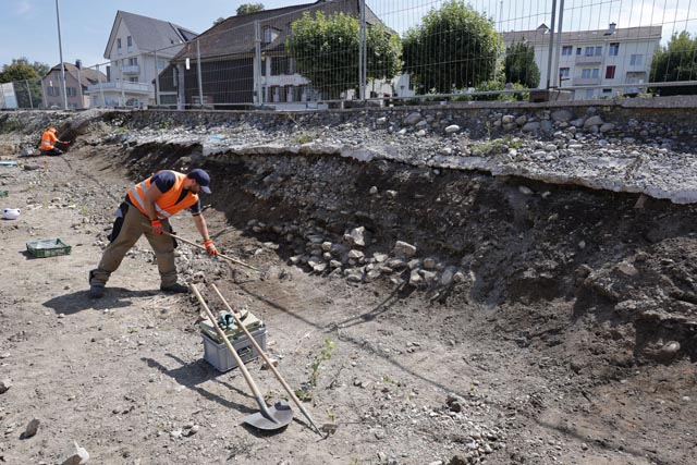 Impression: Die Grabungsarbeiten beginnen. Foto: Kantonsarchäologie, © Kanton Aargau