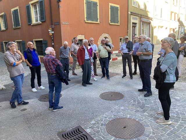 Rudolf Lüscher erzählt vom Papstbesuch im Laufenburger Hotel Pfauen. Foto: Dieter Deiss
