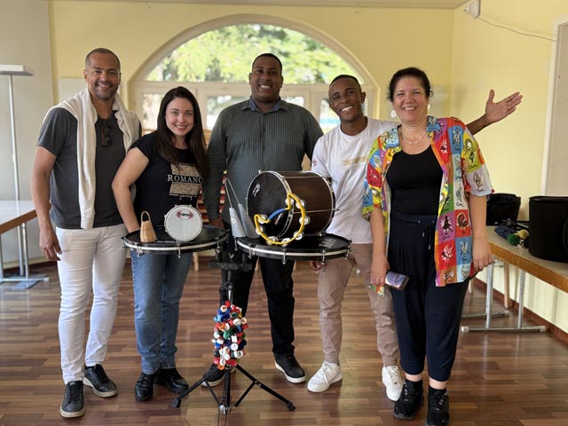 Liliana Bäckert (rechts) mit der Samba-Band «Duetto». Foto: Kujtim Shabani