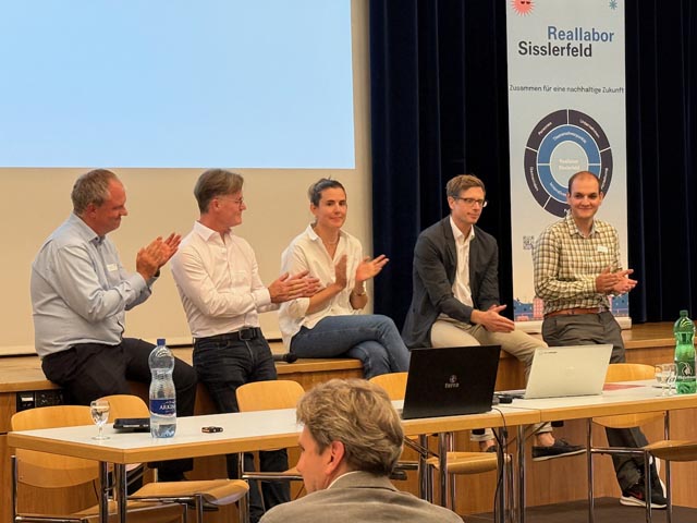 Alle Referenten bei der Schlussdiskussion. Foto: Ralf Dümpelmann