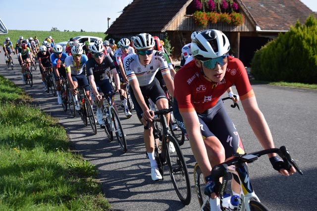 Karl Herzog, Deutschland, Sieger des diesjährigen GP Rüebliland (vorne) wurde soeben neuer Strassen-Europameister. Foto: Markus Schenk
