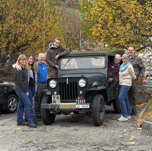 ammler Marc von Arx (4. v. links) und die Kulturkommissionsmitglieder (von links): Sonja Fasler, Beatrice Eycan, Ruedi Birri, Urs Bürgi, Elisabeth Glaser und Gemeinderat Marco Bürgi. Foto: Nicole Hübner