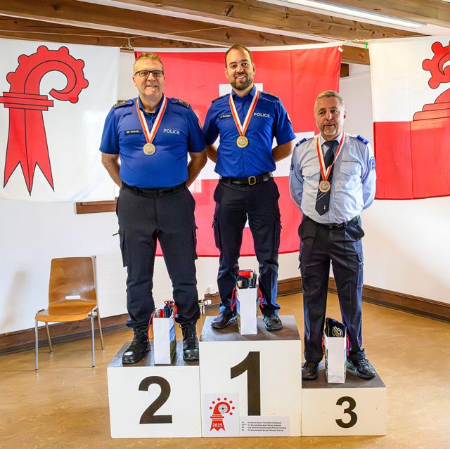 Über 300 Meter Gewehr gewann Richard Tschanz vor Hanspeter Hirschi und Athos Soicà.