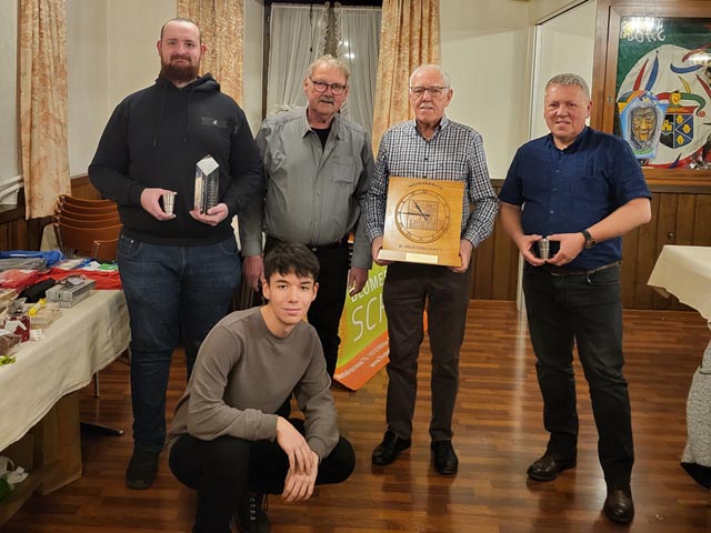 Von links: Dario Schärer, Lorenzo Milone, Christoph Derrer, Karl Plüer, Ralf Dietwyler. Foto: zVg