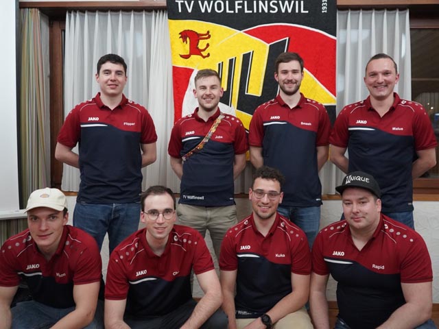 Vorstand (v.h.l.n.v.r.): Joel Weiss, Colin Herzog, Pascal Bircher, Christian Bold, Elia Steck, Dominik Herzog, Oliver Röthlisberger, Adrian Jehle. Foto: zVg