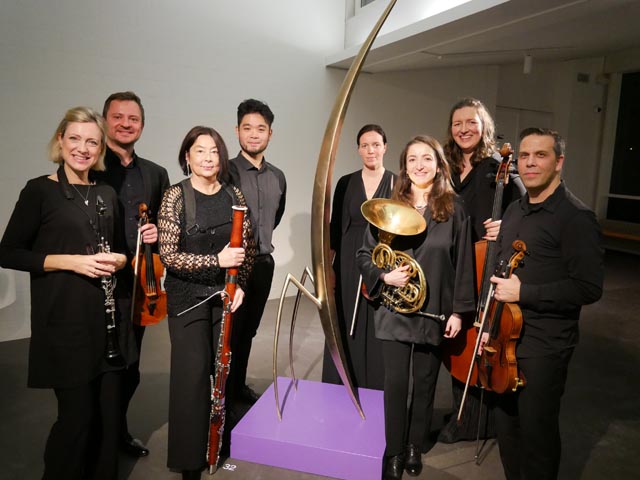 Das Ensemble Fiacorda mit (von links) Karin Dornbusch, Philippe Villafranca, Marie-Thérèse Yan, Gengpei Li, Naomi Lozano, Eda Paçaci, Gunta Abele und Teodor Dimitrov im Rehmann-Museum