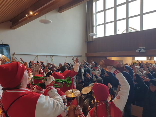 Fasnachtsgottesdienst aus Theobalds Perspektive. Foto: stammt, ähm, von ihm.