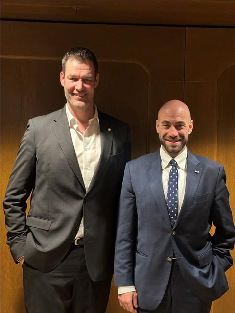 Nationalrat Christoph Riner (SVP, links) mit Grossrat Daniele Mezzi (Die Mitte). Foto: zVg