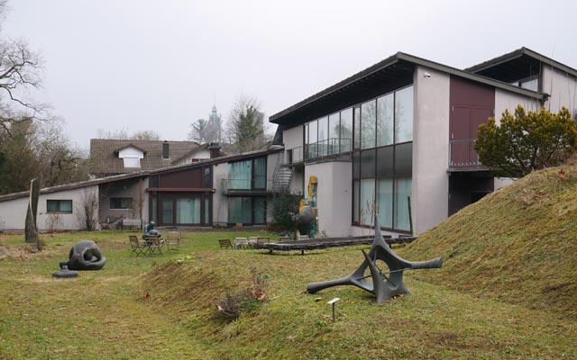 Das Museum und der Skulpturengarten mit Werken Erwin Rehmanns aus unterschiedlichen Schaffensphasen
