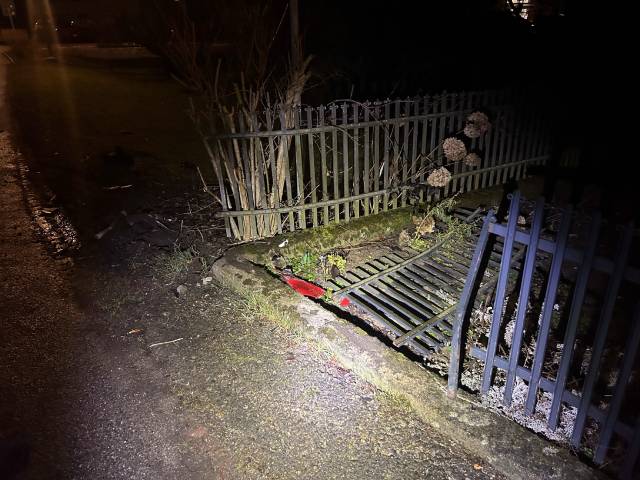 Der beschädigte Zaun