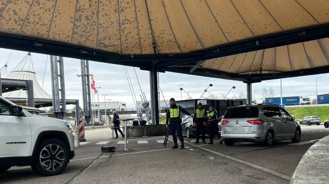 Kontrollen am Grenzübergang Basel. Foto: bazg