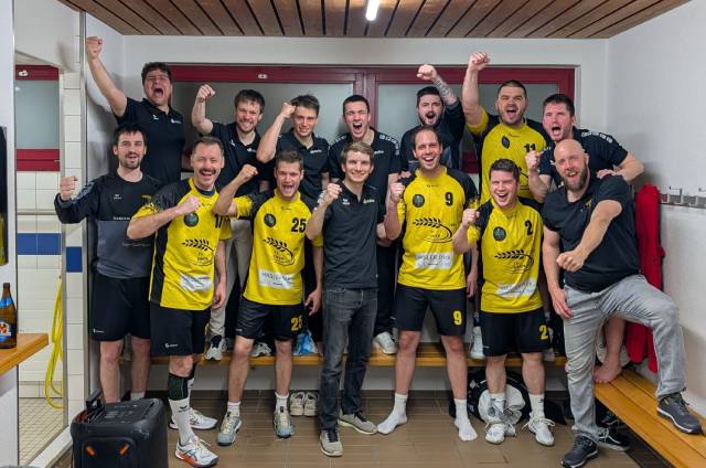 Das Team der HSG Eiken freut sich über den Sieg. Foto: zVg