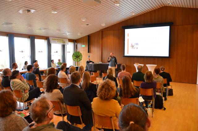 Viele Informationen und Gelegenheiten zum Austausch gab es beim Fricker SOZtreff mit WeitBLICK.