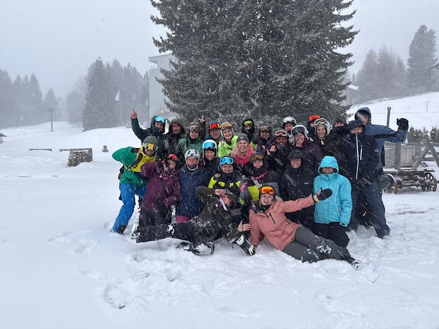 Auf der Lenzerheide erlebte Volley Smash 05 ein unvergessliches Jubiläums-Skiweekend. Foto: zVg