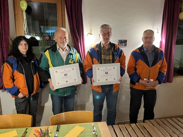 Von links: Daniela Wächter, Karl Schmid, Walter Mösch und Ernst Lienhard. Foto: zVg