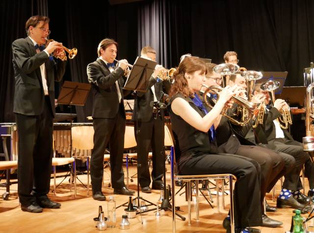Die Brass Band Fricktal spielte unter der Leitung von Florentin Setz.