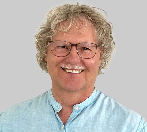 Der Referent Roland Guntern von Pro Senectute spricht über die rechtlichen, sozialen, finanziellen und psychologischen Aspekte im Zusammenhang mit der Rente. Foto: zVg