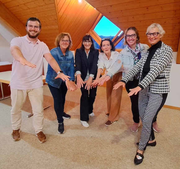er neu formierte Vorstand (von links): Moritz Portmann, Amanda Wildi, Eveline Wyss, Béa Bieber, Sandra Hauri, Pia Viel. Fto: zVg