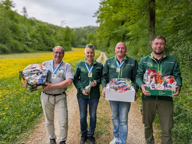 Von links: Andi Erdin, 2. Rang; Yvonne Erdin, 1. Rang; Sepp Zumsteg, 3. Rang; Martin Weiss, 4. Rang. Foto: zVg