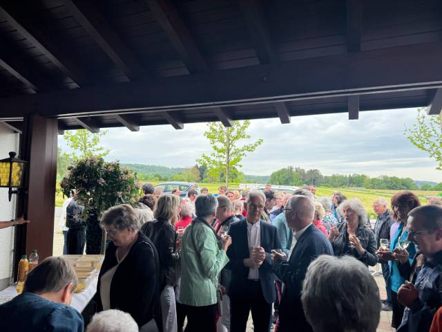 Im Anschluss an das Konzert lud das Orchester zum Apéro ein. Foto: Lilia Staiger