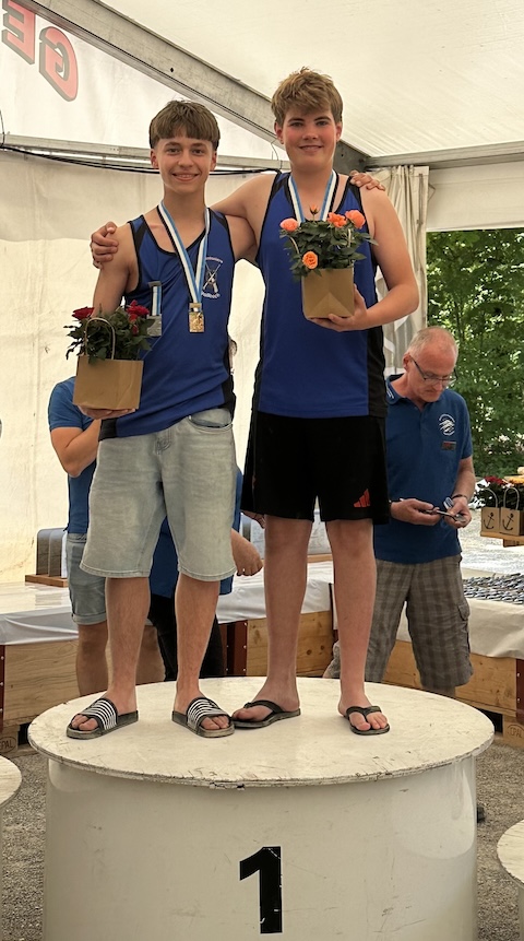 Matheo Hürbin und Silas Baumgartner auf dem 1. Rang in der Kategorie l. Foto: zVg