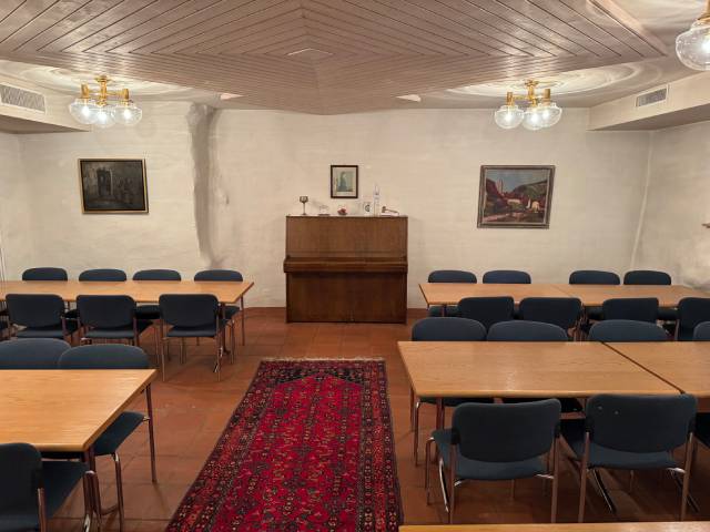 Im sogenannten Refektorium findet vor den zeremoniellen Sitzungen ein Apéro und im Anschluss ein gemeinsames Essen statt. Foto: Lilia Staiger