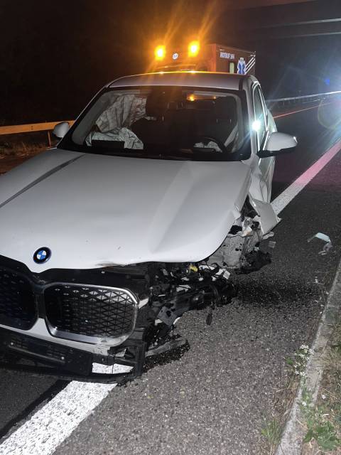 Bei dem Unfall blieben Fahrer und Beifahrer unverletzt.
